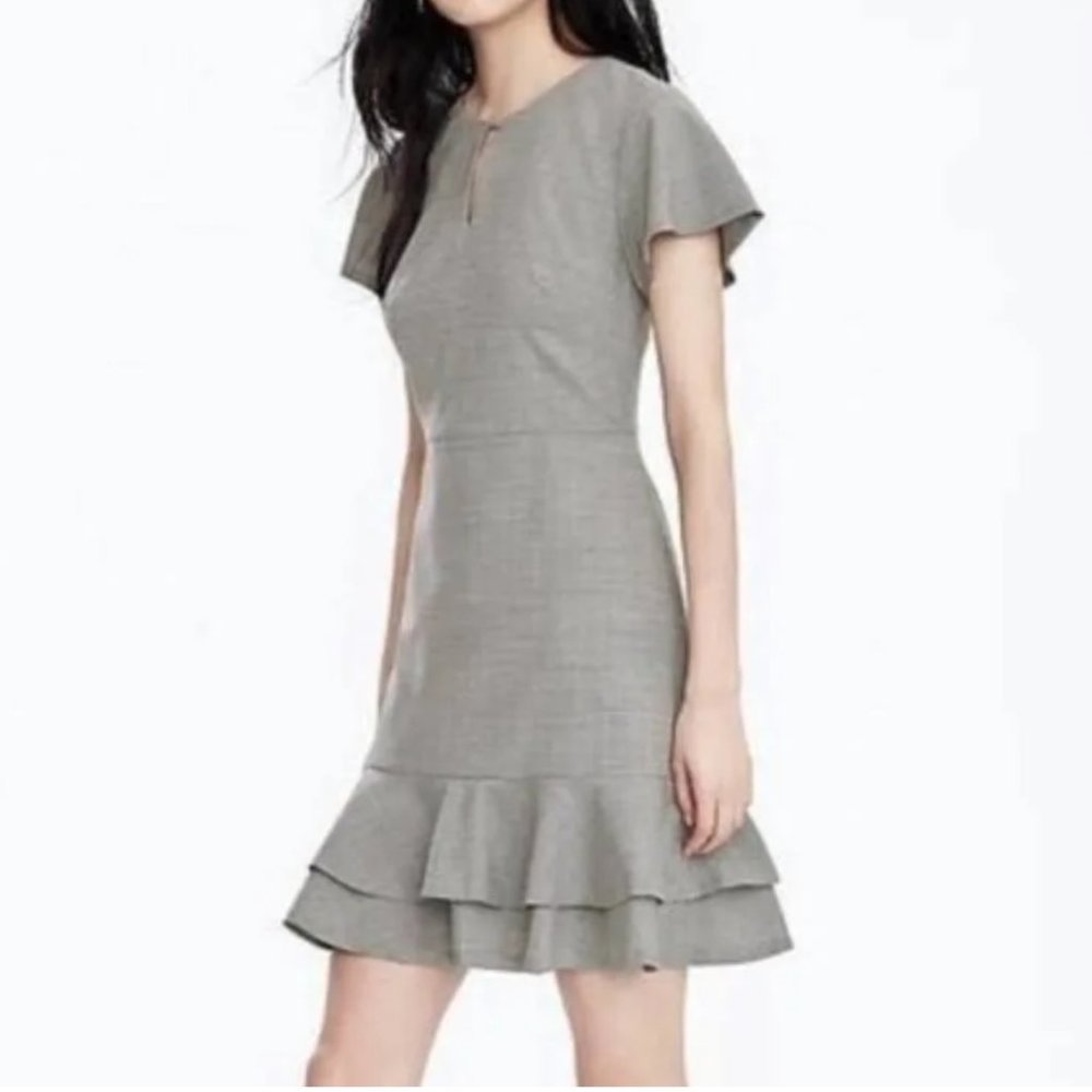 Grey suit dress, short sleeve, ruffle hem